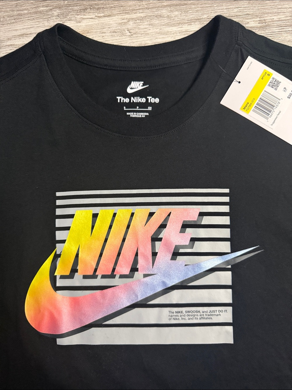 Nike Men’s Black Short Sleeve Tee with Multicolor Gradient Logo - Picture 4 of 4